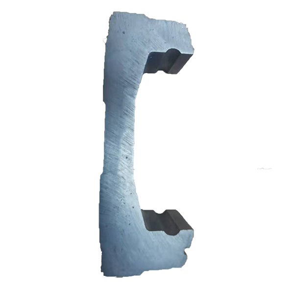 冷拉異型鋼的形狀和規(guī)格各異可以滿(mǎn)足不同各行業(yè)的需求
